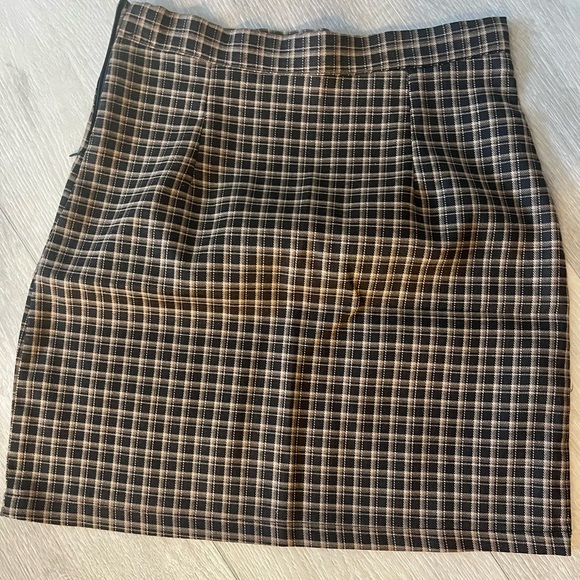 Plaid Mini Skirt - Small - Picture 5 of 5